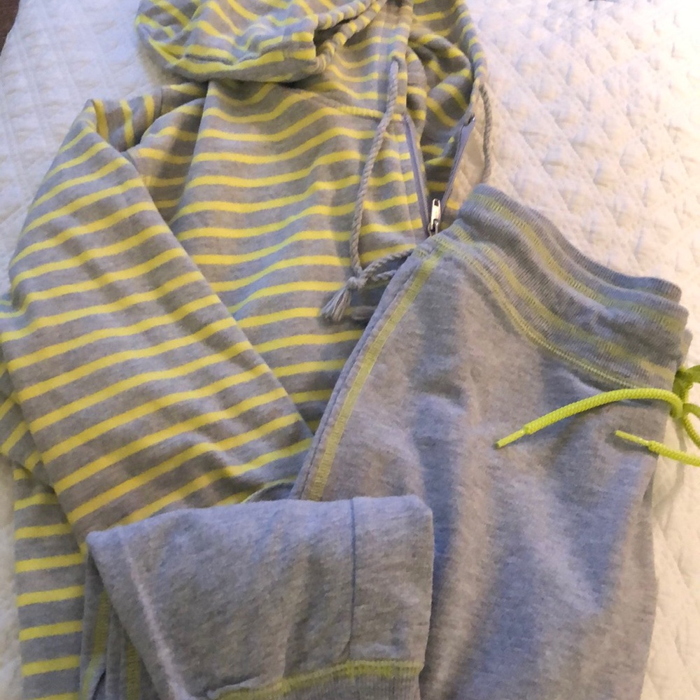 2 piece Exertek joggers and jacket